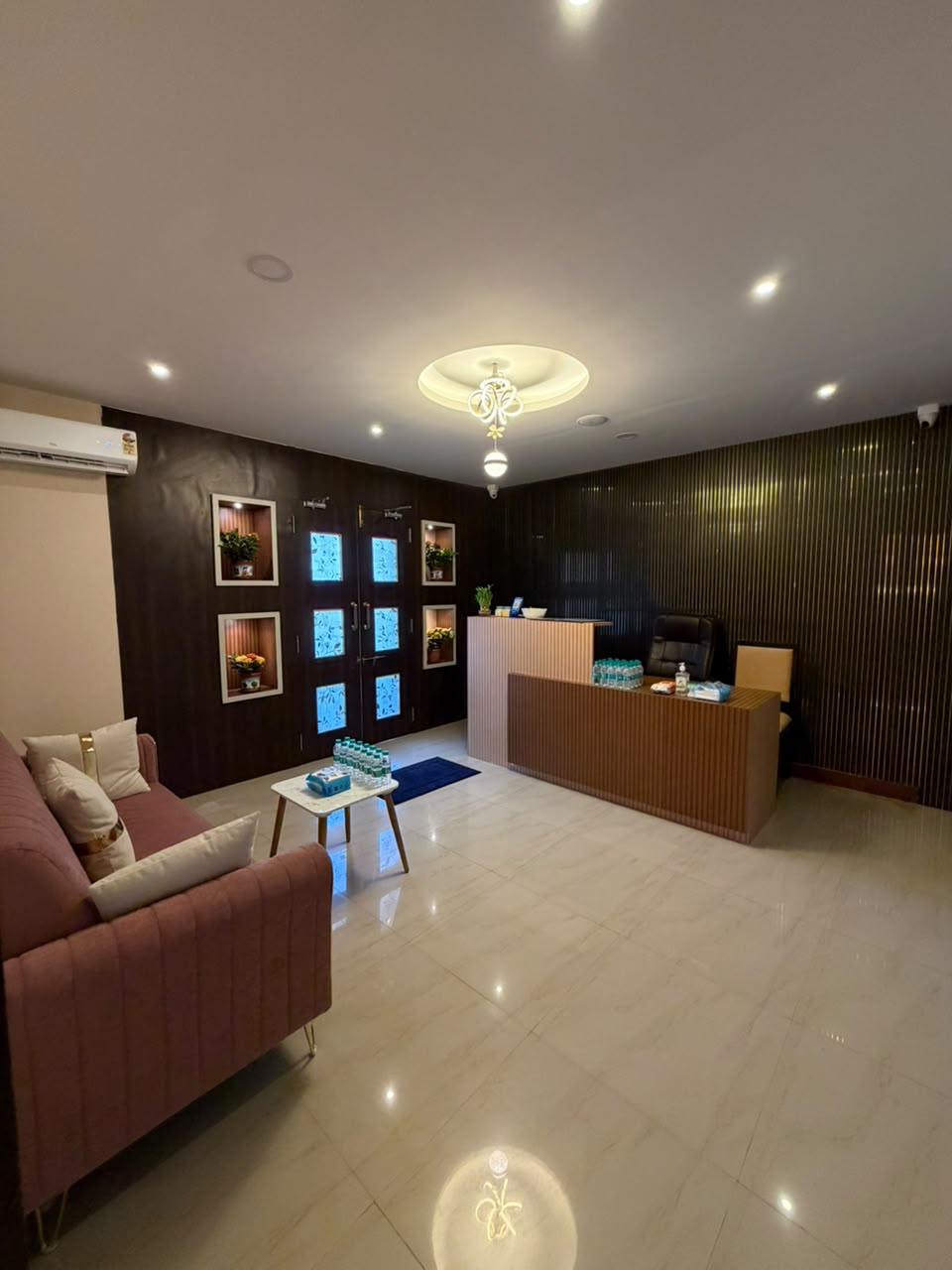Walnut Spa Executive Reception & Velvet Waiting Lounge