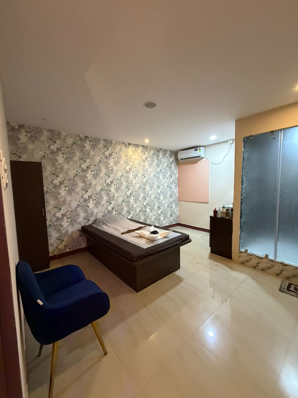 Spacious Private Therapy Suite